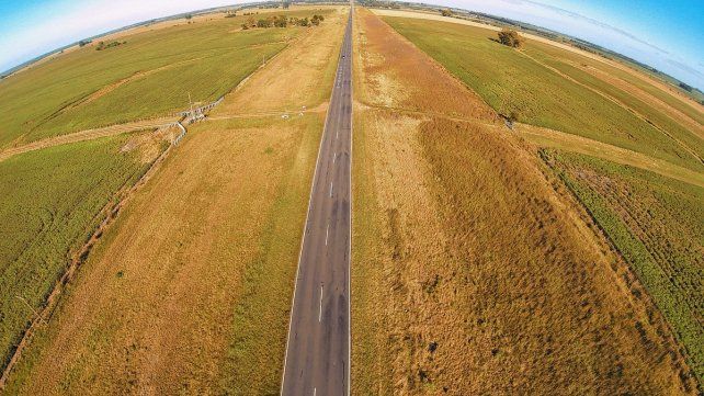 Las intervenciones de Vialidad abarcan la recuperación de las rutas 12, 127 y 136, y en los accesos a XX de Septiembre, Hernández y Aranguren.