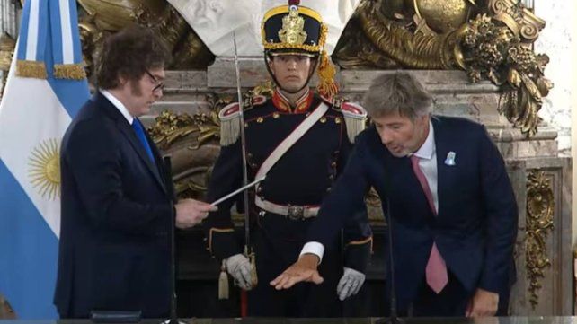 Javier Milei le tomó juramento a Juan Bautista Mahiques Javier Milei le tomó juramento a Juan Bautista Mahiques