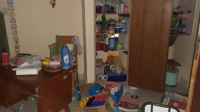 Este lunes por la mañana El Patito Coletón de Paraná no pudo abrir sus puertas. Desconocidos se llevaron elementos de suma necesidad para el dictado de clases.