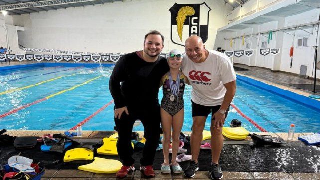 Vito, nadadora del CAE, representará a la Selección Argentina en Paraguay. Vito, nadadora del CAE, representará a la Selección Argentina en Paraguay.