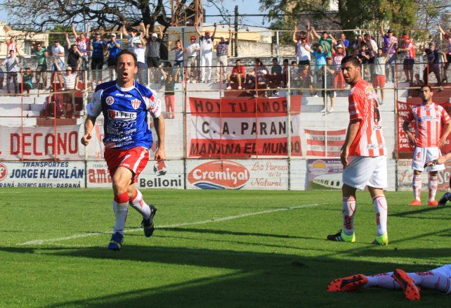Pablo Vercellino hizo historia con la camiseta de Atlético Paraná