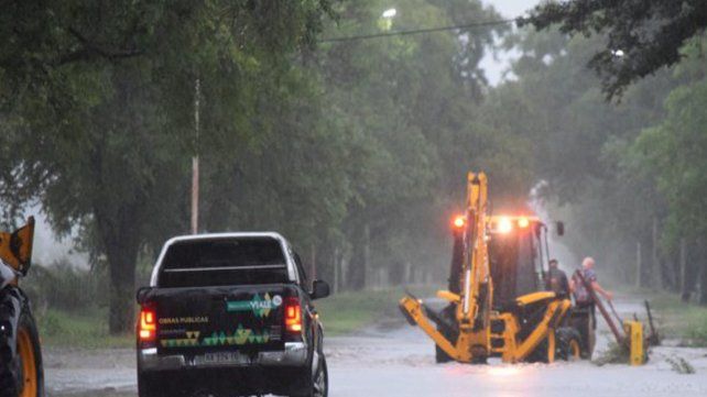 Se inundó el acceso a Viale y cortaron la Ruta 18. Se inundó el acceso a Viale y cortaron la Ruta 18.