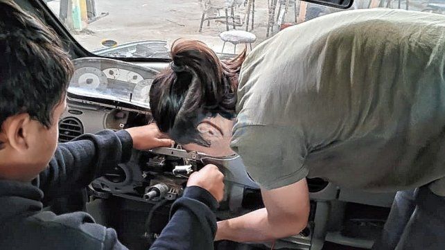 Realidad. El trabajo está en su etapa final, tras el cual el utilitario entrará nuevamente en circulación para prestar servicio como parte de la flota de de vehículos de la Municipalidad de Concepción del Uruguay.