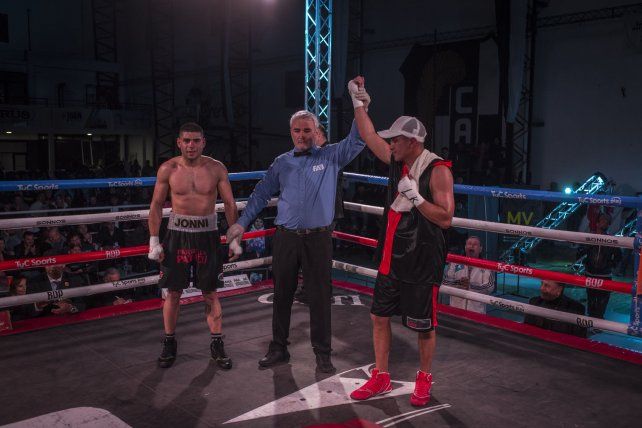 El boxeador de Paraná Dima Garateguy le quitó el invicto Paradas.