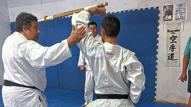 La escuela de Karate abrió sus puertas. La escuela de Karate abrió sus puertas.