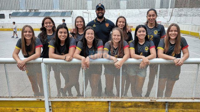 Las jugadoras del conjunto paranaense posaron para los flashes de UNO. Las jugadoras del conjunto paranaense posaron para los flashes de UNO.