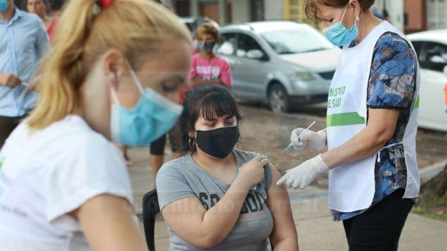La vacunación a adolescentes contra el Covid-19, una de las claves para mejorar la situación epidemiológica de Entre Ríos.