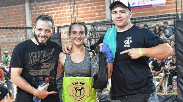 En el Club San Agustín, Camila Hernández se quedó con el título femenino hasta 60kg. En el Club San Agustín, Camila Hernández se quedó con el título femenino hasta 60kg.