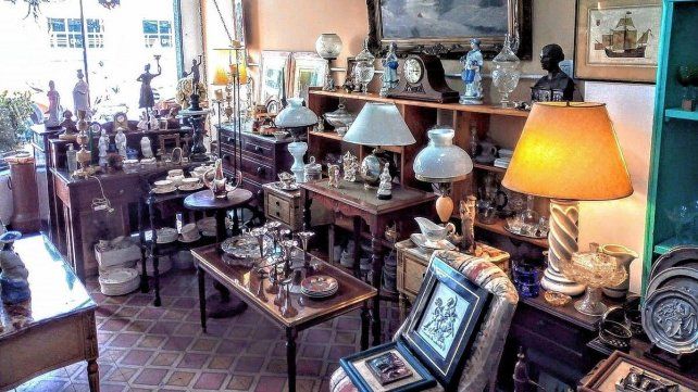 Más gente vende sus cosas ante la profundización de la pobreza Más gente vende sus cosas ante la profundización de la pobreza