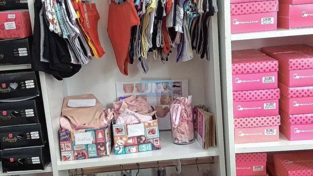 La bombacha rosada continúa siendo un clásico regalo por tradición navideña, pero cada vez más mujeres eligen conjuntos color amarillo, rojo o blancos