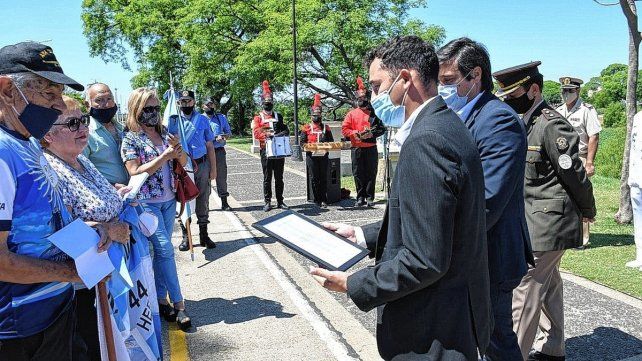 La comunidad de Concordia rindió homenaje a Fernando Ariel Mendoza.