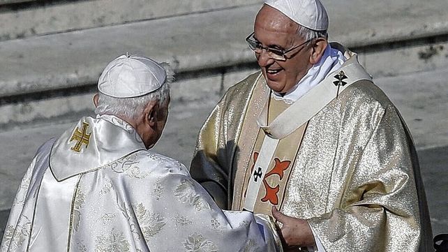 Sucesor. El argentino Bergoglio fue el sucesor de Benedicto XVI y tomó el nombre de Francisco, por el santo de Asís.