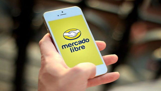 Esta mañana, voceros de la empresa Mercado Libre confirmaron que la plataforma de compra y venta online, así como la billetera virtual Mercado Pago, no funcionan y no se permiten cerrar transacciones a sus usuarios. Esta mañana, voceros de la empresa Mercado Libre confirmaron que la plataforma de compra y venta online, así como la billetera virtual Mercado Pago, no funcionan y no se permiten cerrar transacciones a sus usuarios.