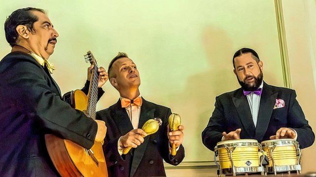 Iván Ledesma, Andrés Maín y Juan Kohner dan vida a los integrantes del Trío Bolerístico Genial
