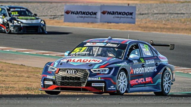 Exequiel Bastidas con el Audi del equipo rosarino. Exequiel Bastidas con el Audi del equipo rosarino.