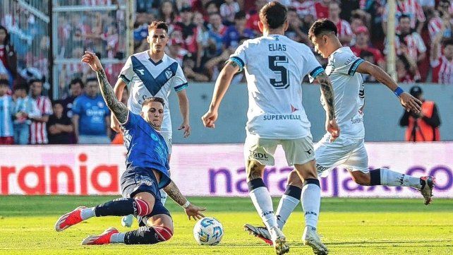 Unión derrotó al líder y puso al rojo vivo el campeonato. Unión derrotó al líder y puso al rojo vivo el campeonato.