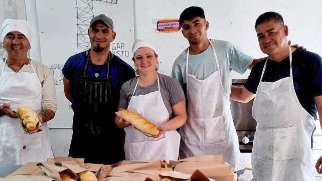 La panadería Hogar de Cristo vende pan casero y prepizzas y estará presente en la Muestra La panadería Hogar de Cristo vende pan casero y prepizzas y estará presente en la Muestra