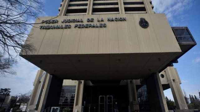 Dieron condicional a paranaense condenado por trata con fines de explotación sexual en Córdoba. Dieron condicional a paranaense condenado por trata con fines de explotación sexual en Córdoba.