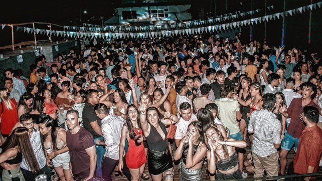 El boliche ubicado en San Jaime De la Frontera vive noches inolvidables.