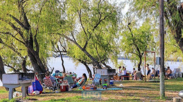 En la costa del Paraná, Villa Urquiza es uno de los balnearios que se impone En la costa del Paraná, Villa Urquiza es uno de los balnearios que se impone