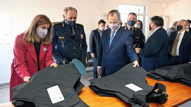 Desde el gobierno destacaron las obras en dependencias policiales en distintas localidades de la provincia.