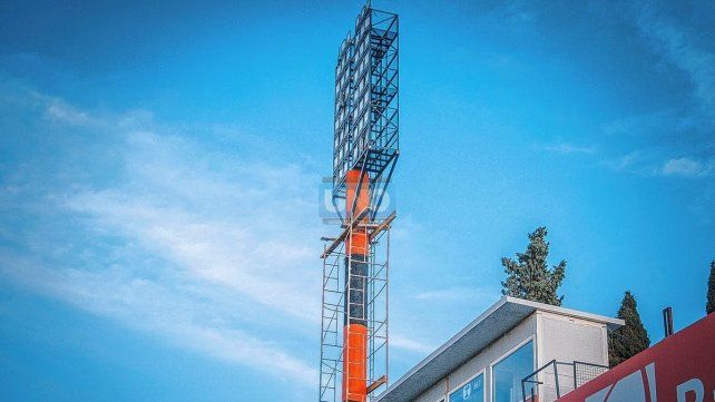 Para el partido del domingo frente a Boca Juniors, el Presbítero Bartolomé Grella tendrá nuevas luces LED.