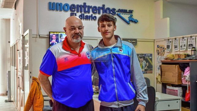 Carmelo Retamar junto a su entrenador Luis Vernay. Carmelo Retamar junto a su entrenador Luis Vernay.