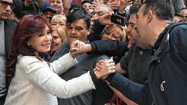 Tras el pedido de condena en la causa Vialidad, con encuentros y movilizaciones continúa la manifestación de apoyo del Frente de Todos a Cristina Kirchner