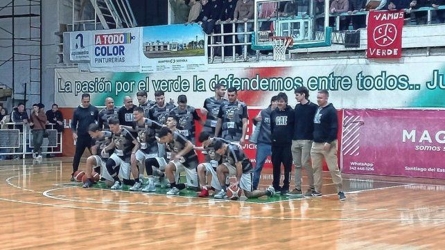 El equipo de Estudiantes que comenzó el primer punto de la serie. El equipo de Estudiantes que comenzó el primer punto de la serie.