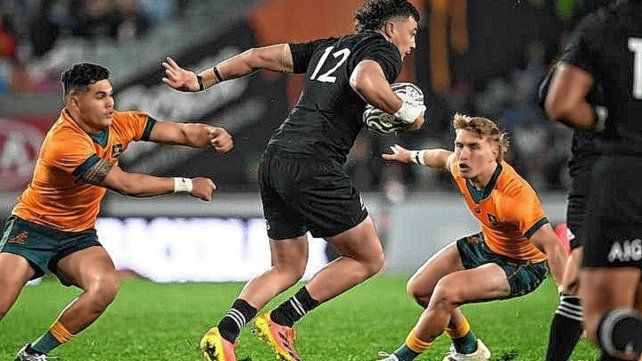 Los All Blacks fueron amenazados por australia con una demanda millonaria en caso de no presentarse a jugar.