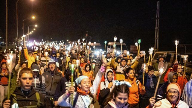 Antorchas. Para iluminar el trayecto nocturno que tiene la Peregrinación de los Pueblos.