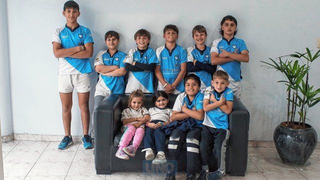 Los chicos de Rowing, listos para el Hoby Di Pretoro. Los chicos de Rowing, listos para el Hoby Di Pretoro.