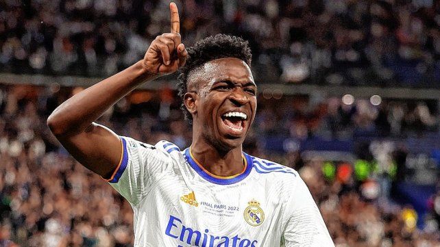 Vinicius festeja el gol del triunfo para el Real Madrid.