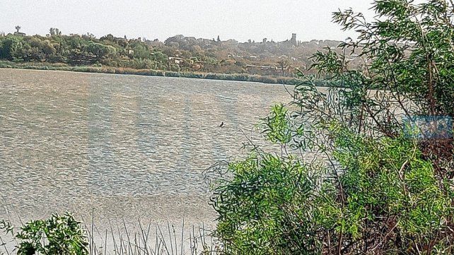 Rescate: discutió con un amigo y se arrojó a la laguna