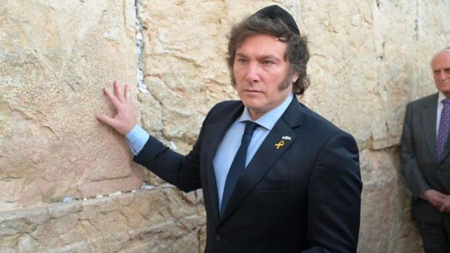 Javier Milei en el Muro de los Lamentos. Javier Milei en el Muro de los Lamentos.