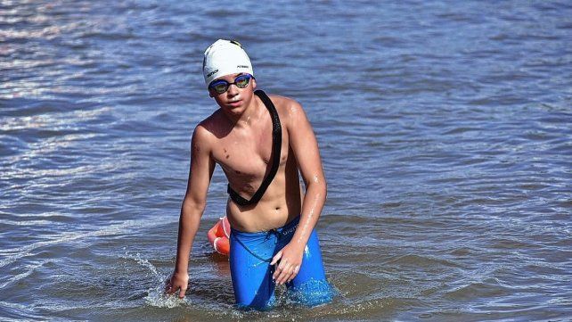 105 nadadores en la Maratón del Thompson