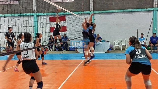 Echagüe se consagró en las ramas masculina y femenina de Primera División. Echagüe se consagró en las ramas masculina y femenina de Primera División.