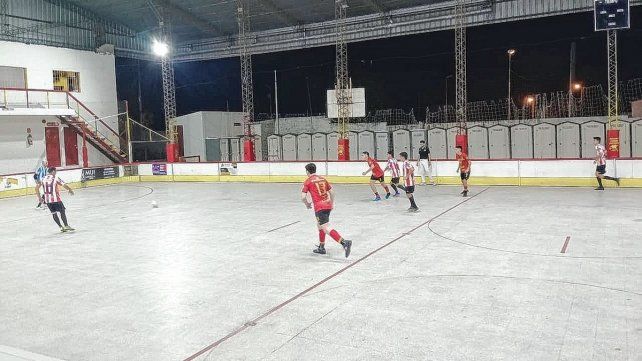 Neuquén Rojo y Nueva Ciudad de Pasos de los Libres disputaron el primer de la Copa Pingüina 2024. Neuquén Rojo y Nueva Ciudad de Pasos de los Libres disputaron el primer de la Copa Pingüina 2024.