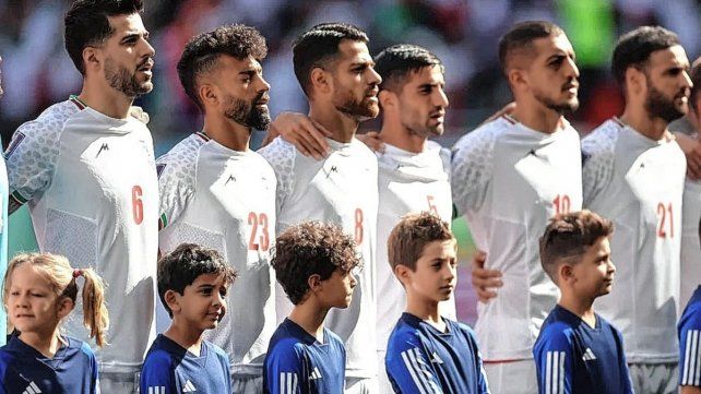 Qatar 2022: Irán amenazó a jugadores con torturar a sus familiares si vuelven a protestar contra el régimen en el Mundial