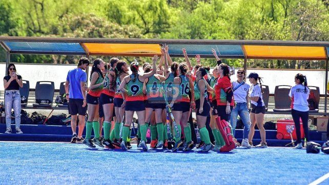 Entre Ríos derrotó a Bahiense y pasó a las semifinales del Argentino de Selecciones. Entre Ríos derrotó a Bahiense y pasó a las semifinales del Argentino de Selecciones.