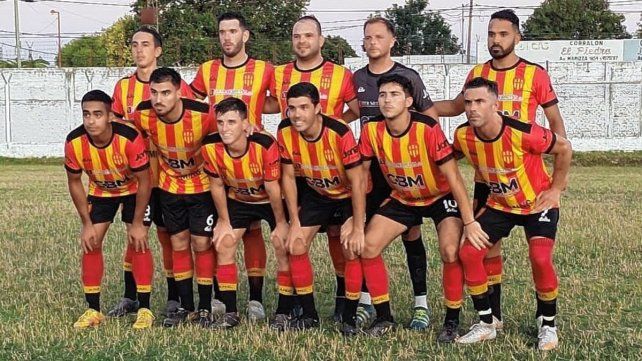 Atlético Neuquén lidera la Zona 10 de la Supercopa
