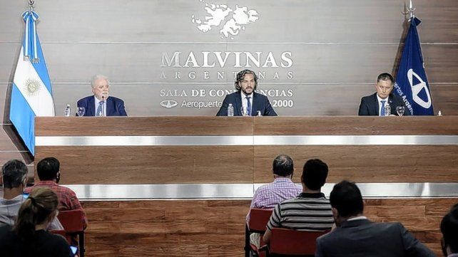 Cafiero, en Ezeiza: "Hoy se inicia el proceso de vacunación"