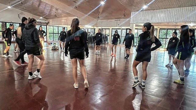 Paraná entrenó con la mente en la primera fecha. Paraná entrenó con la mente en la primera fecha.