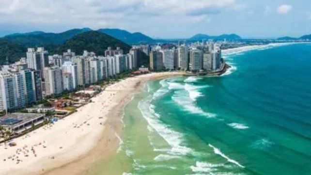 Alarma en Brasil: declararon brote de gastroenterocolitis en las playas Alarma en Brasil: declararon brote de gastroenterocolitis en las playas
