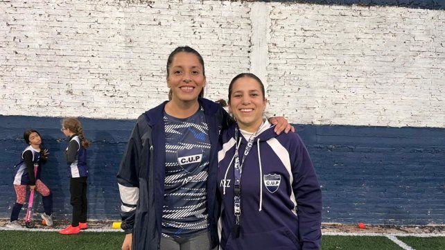 Fiorella Lazaneo y Brenda Cosnard, entrenadoras del Club Universitario Paraná. Fiorella Lazaneo y Brenda Cosnard, entrenadoras del Club Universitario Paraná.