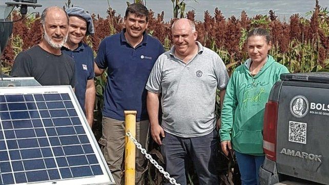 El equipo de trabajo que instaló el sistema en el INTA. El equipo de trabajo que instaló el sistema en el INTA.