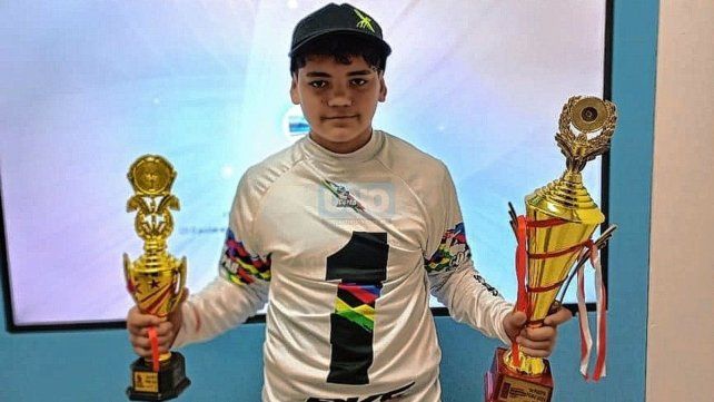 Ciro Podestá, campeón Iberoamericano y subcampeón del Sudamericano. Ciro Podestá, campeón Iberoamericano y subcampeón del Sudamericano.