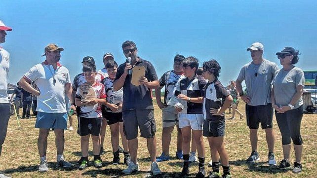 En el encuentro también hubo entregas de diferentes presentes.