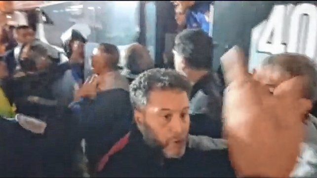 Rodolfo de Paoli tuvo que intervenir para calmar las aguas. Rodolfo de Paoli tuvo que intervenir para calmar las aguas.