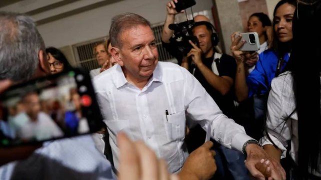 El líder opositor Edmundo González Urrutia abandonó Venezuela tras solicitar asilo político en España El líder opositor Edmundo González Urrutia abandonó Venezuela tras solicitar asilo político en España